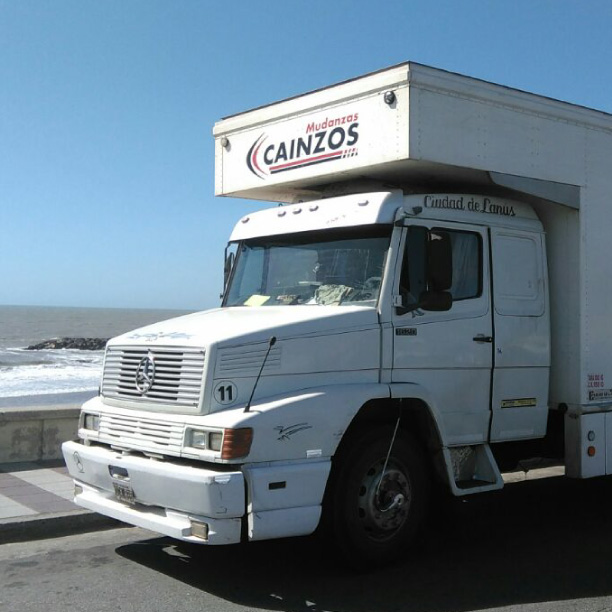 Cainzos Mudanzas. Servicios de mudanza nacional e internacional